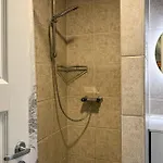 1 Bedroom Beautiful In *